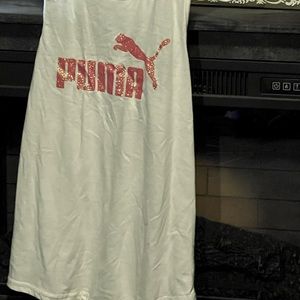 Very cool shirt and easy to wear. Something for throwing over a sports bra